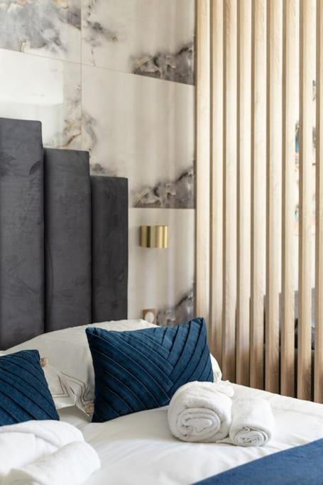 Neuilly/Paris :Magnifique Appartement 4P Extérieur photo