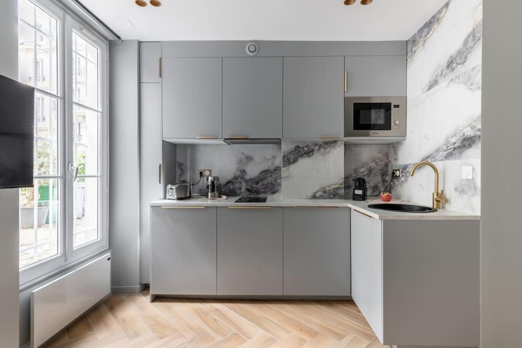 Neuilly/Paris :Magnifique Appartement 4P Extérieur photo