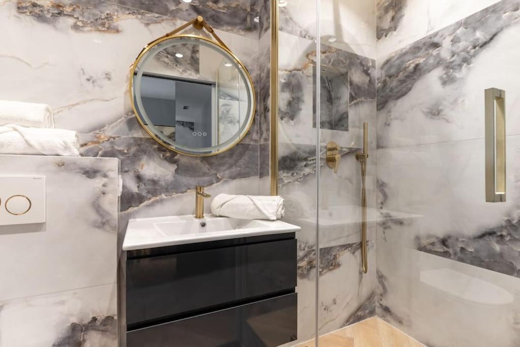 Neuilly/Paris :Magnifique Appartement 4P Extérieur photo